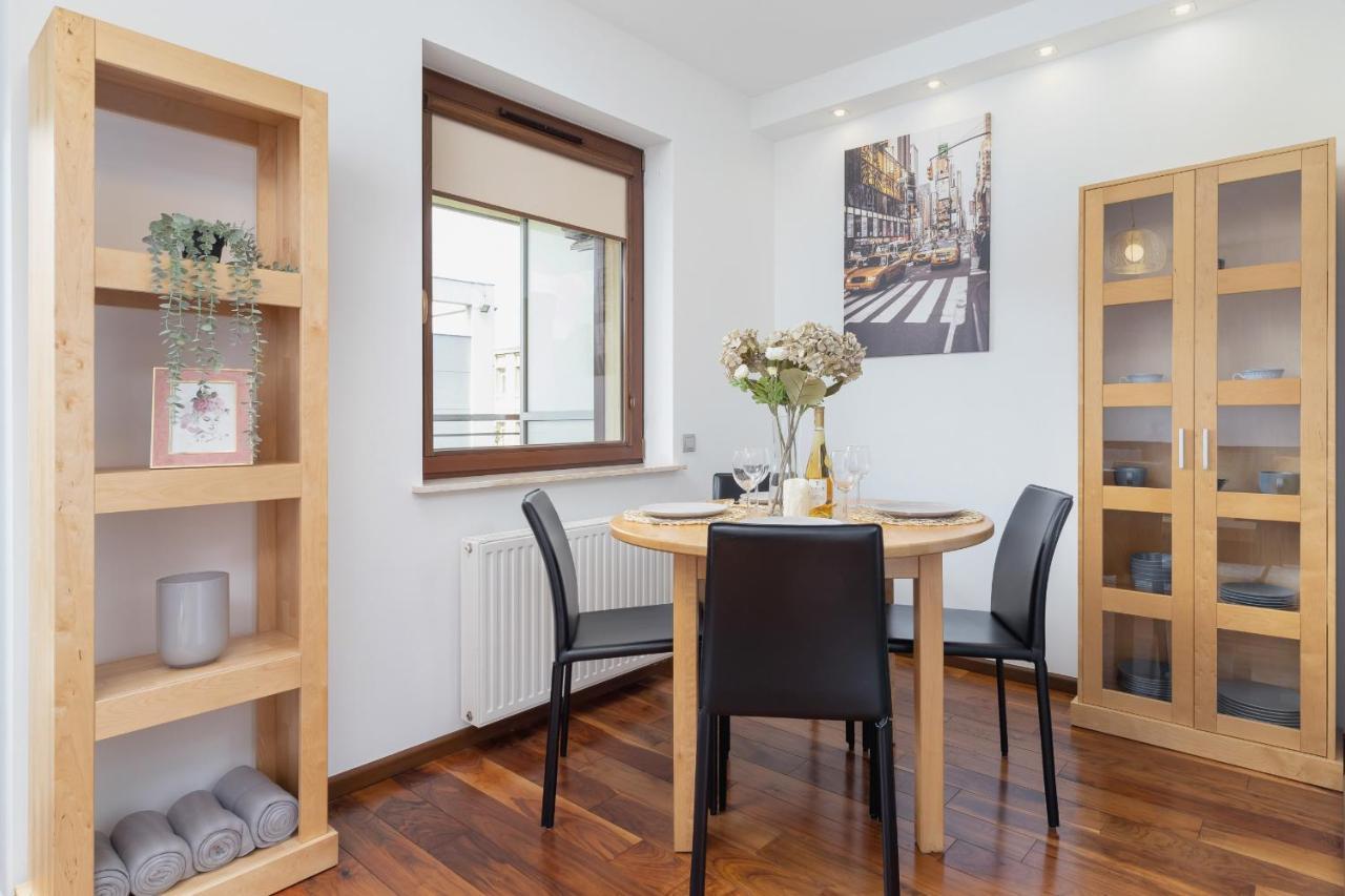 Kraków Błonia Apartment with Balcony by Renters Exterior foto